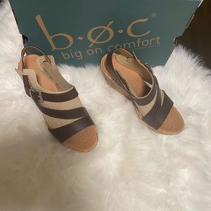 New in BOX never worn b.o.c Schirra Dark brown  (Coffee) USA 8 M